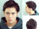 四方脸适合什么短发男（男孩四方脸适合什么发型的图片）
