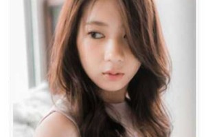 女生脑门大留什么发型（女生脑门大留什么发型好看）