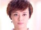 自己怎么烫卷发视频（女士烟花烫短发教程）