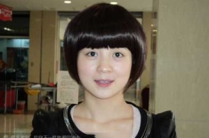 抬头纹重适合什么发型（抬头纹重适合什么短发）