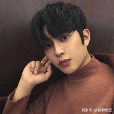 额头突，脸型长适合留什么发型,方圆脸型适合什么发型男