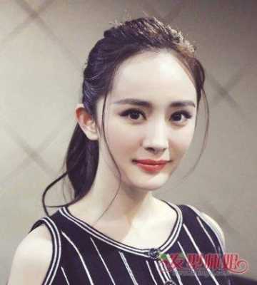 发际线高适合什么发型（发际线高怎么扎头发才好看）