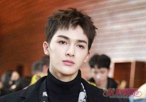 2022男士十款适合菱形脸的发型,菱形脸适合什么发型男学生