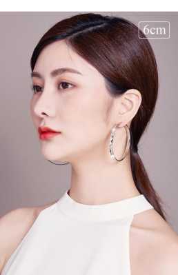 圆脸适合什么耳环,圆脸适合什么耳环好看