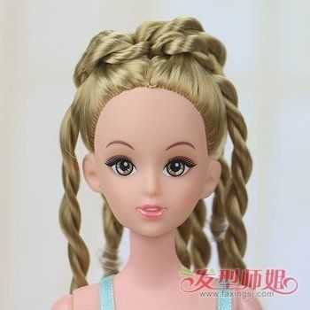 芭比娃娃的头发怎么扎（怎么给芭比娃娃扎高马尾）