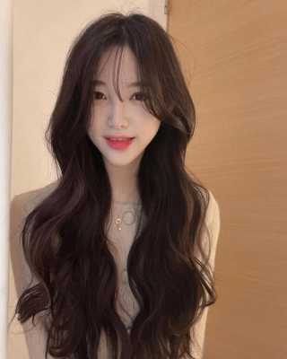 发质柔软是适合哪种烫发,女生发质软适合什么发型