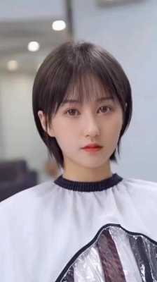 菱形脸适合什么短发（菱形脸女生如何自己在家剪齐肩短发）