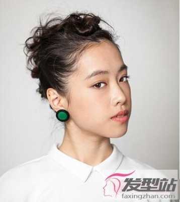 有美人尖的女生适合什么发型（有美人尖的女生适合什么发型图片）