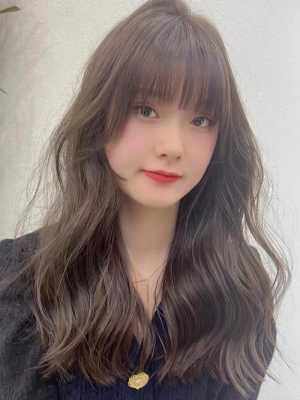 染什么发色好看（女生染什么发色好看）