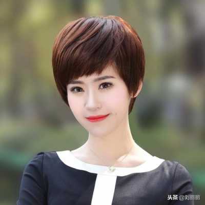 什么发型显年轻（70后女人最佳发型显年轻洋气）