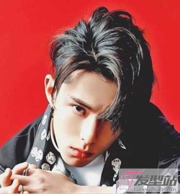 刘海怎么弄蓬松不塌,怎么让刘海蓬松男生