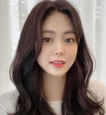 鹅蛋脸适合什么发型?6款鹅蛋脸烫发推荐,圆脸适合什么卷发图片