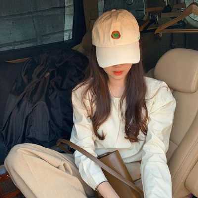 女生怎么戴鸭舌帽,鸭舌帽怎么戴好看女生