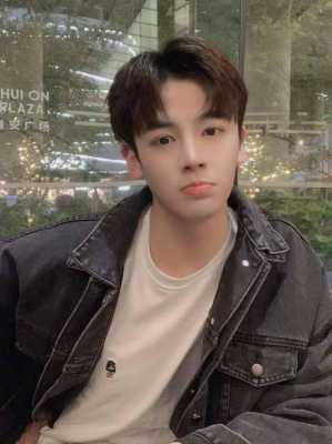 心形刘海怎么剪（心形刘海短发怎么剪）