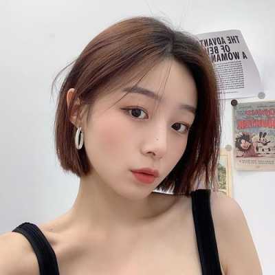 短发戴什么耳环好看（齐耳短发戴什么耳环好看）