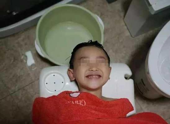 每天洗头有什么危害（小孩每天洗头有什么危害）
