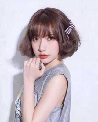 女人今年流行什么发型（女人今年流行什么发型2023年）