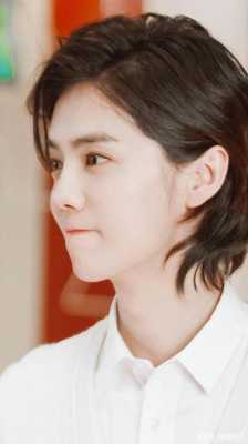 鹿晗的头发怎么留（女生想剪鹿晗的头发怎么弄）