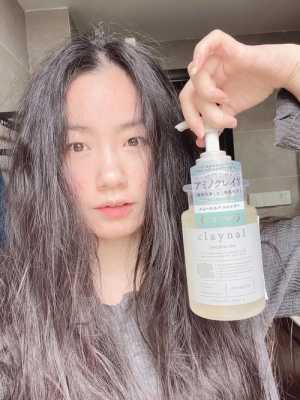 女性头发稀疏怎么变浓密,小女孩头发少怎么变浓密用什么洗发水