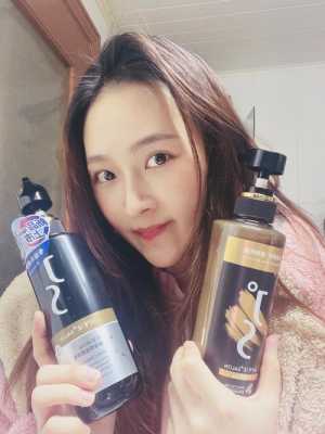 女性头发稀疏怎么变浓密,小女孩头发少怎么变浓密用什么洗发水