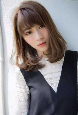 额头窄的女人适合什么发型,脸长额头窄的人适合什么发型