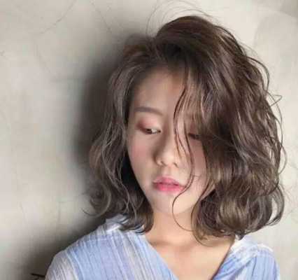 头发怎么卷（头发怎么卷好看又简单）