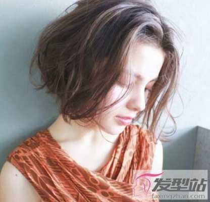 短发怎么卷发（短发怎么卷发好看）