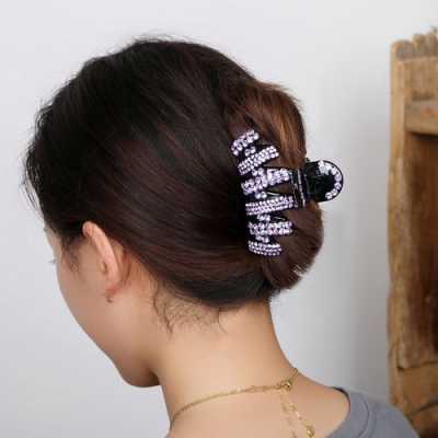 发夹怎么夹好看,怎么扎头好看又简单又蓬松