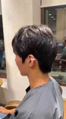 男生怎么用夹板卷头发,卷头发适合什么发型男生