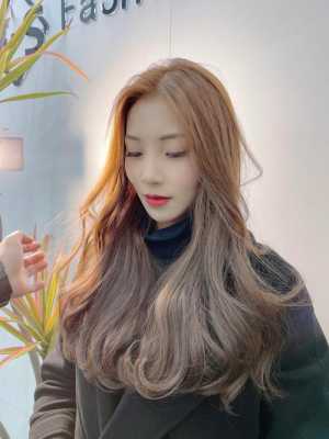 头发亚麻色是什么颜色（头发亚麻色是什么颜色的图片）