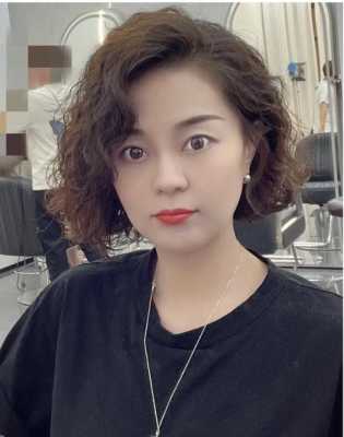 我想剪短发什么发型适合我啊（我想剪短发什么发型适合我啊我有52岁）