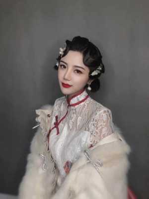 旗袍配什么（旗袍配什么妆）