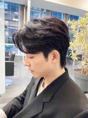 烫什么发型好看（烫什么发型好看男生）