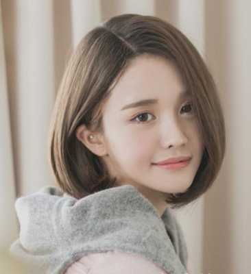 胖适合什么发型（女人身子胖脸小剪什么发型洋气）