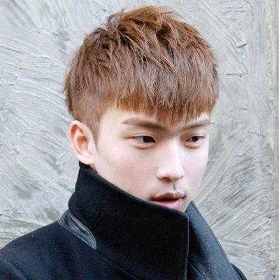 什么发型脸小（什么发型脸小男）