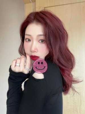 染什么头发好看（女生染什么头发好看）