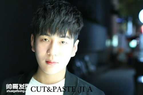 男生烫发后怎么吹头发,男生怎么弄发型好看