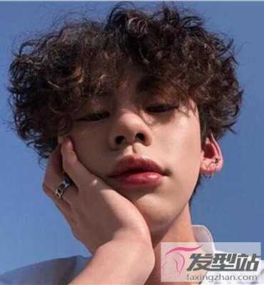 男生烫发后怎么吹头发,男生怎么弄发型好看
