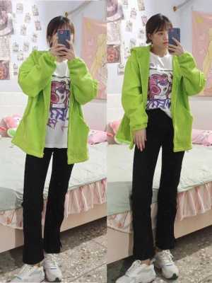 绿裤子配什么颜色的衣服好看,绿色裤子搭配什么上衣颜色好看