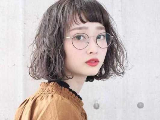 圆脸剪什么发型（圆脸配什么发型好看呢）