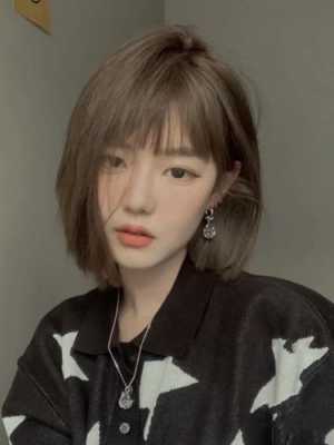 脸短适合什么发型（脸短适合什么发型女）