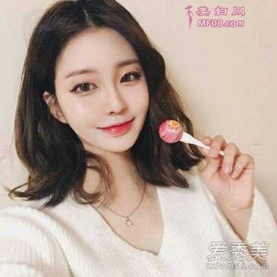 头发厚适合什么发型（头发厚适合什么发型女）