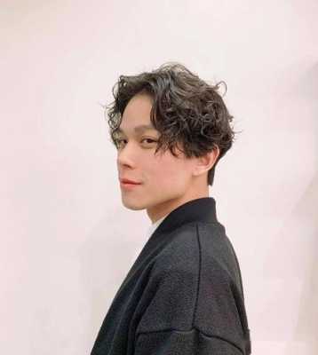 卷发短发发型盘点，烫卷后的短发更时髦,卷发什么发型好看男生