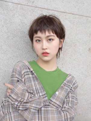 圆脸适合什么短发发型（圆脸适合什么短发发型女）