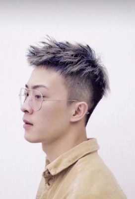 头大什么发型好看（头大什么发型好看男）