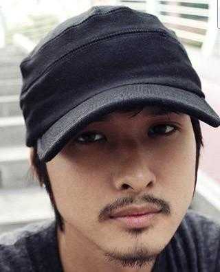 圆脸男士适合戴什么样的帽子,圆脸适合什么发型男生短发
