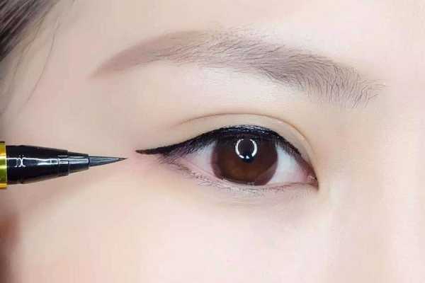 双眼皮怎么画眼线（双眼皮怎么画眼线好看）