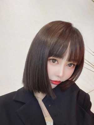 短发适合什么衣服,一刀切短发适合什么衣服