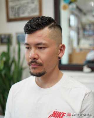 自来卷适合什么发型（自来卷适合什么发型男）
