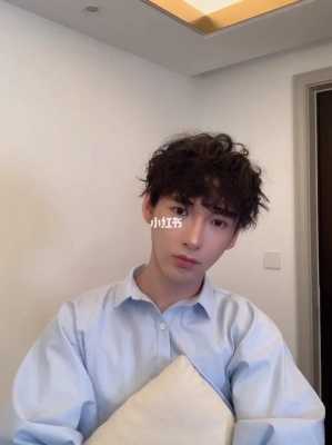 发量少可以烫羊毛卷吗,男生头发少适合什么烫